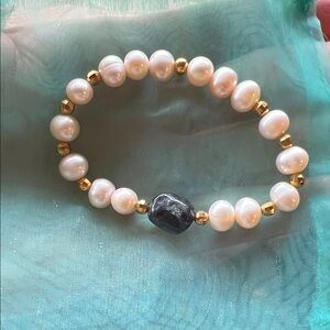Freshwater Pearl, Amethyst, and Gold Beaded Bracelet